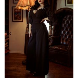 La Femme En Noir Palazzo Pants in Black